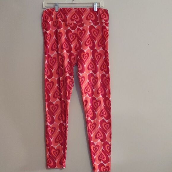 LuLaRoe Women's size L Tall & Curvy pink red‎ heart leggings stretch pants - Picture 1 of 6